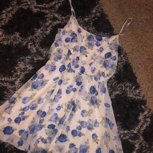 2 forever21 dresses size medium. Make an offer! 😊